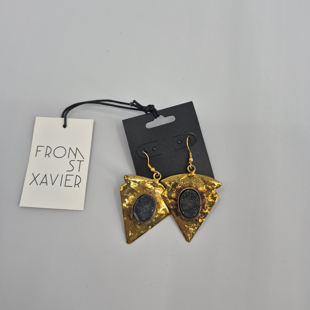 From St Xavier Hammered Brass Arrowhead Earrings – Black Faux Cabochon Boho